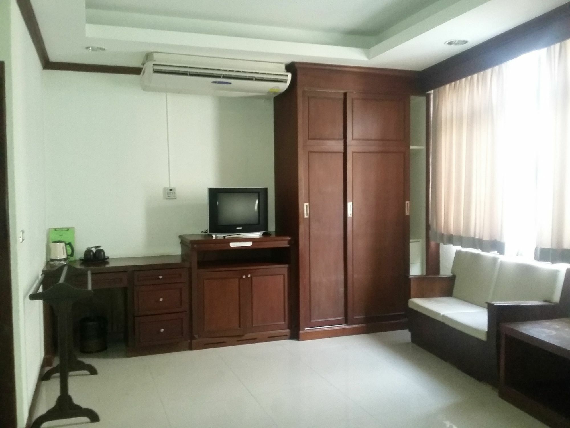 Pimnarah Suites Privileged Service Apartment Patong Exterior photo