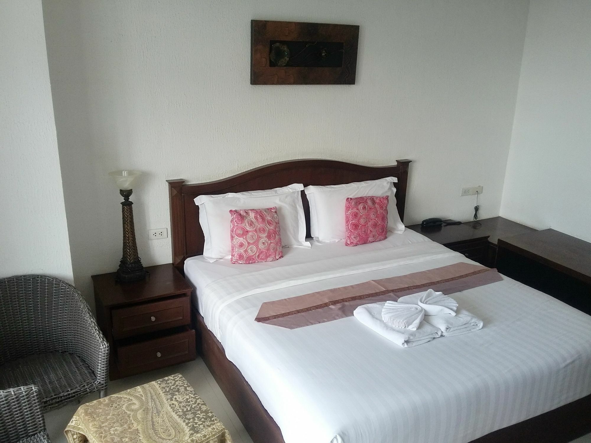 Pimnarah Suites Privileged Service Apartment Patong Exterior photo